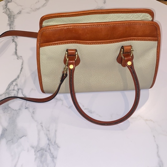 LIZ CLAIBORNE VINTAGE GENUINE LEATHER SATCHEL/ SHOULDER BAG - Picture 2 of 10